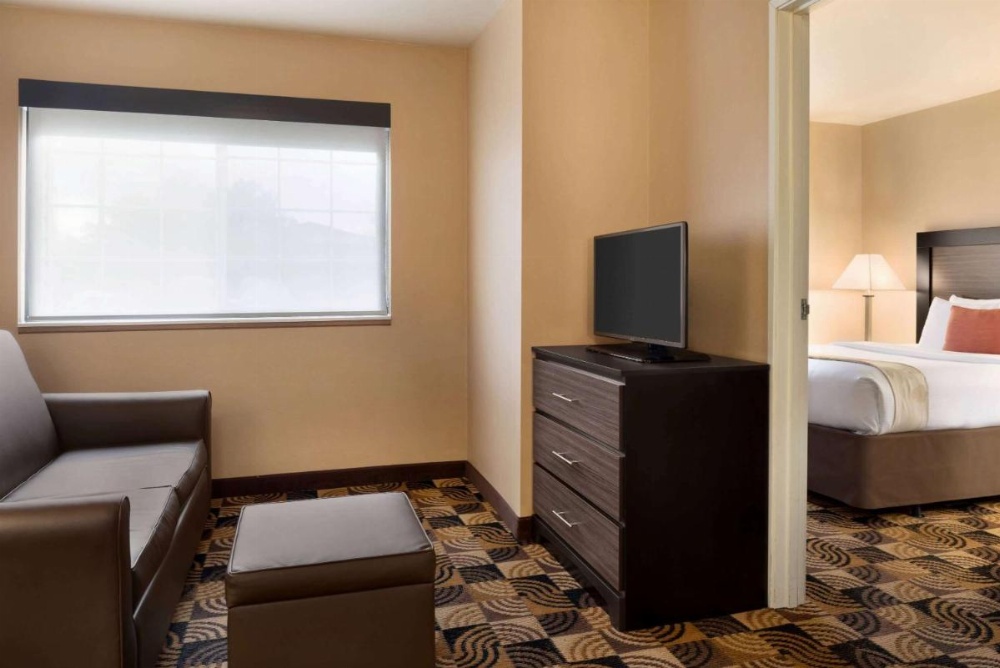 Hawthorn Suites By Wyndham Oak Creek/Milwaukee Airport Image 11