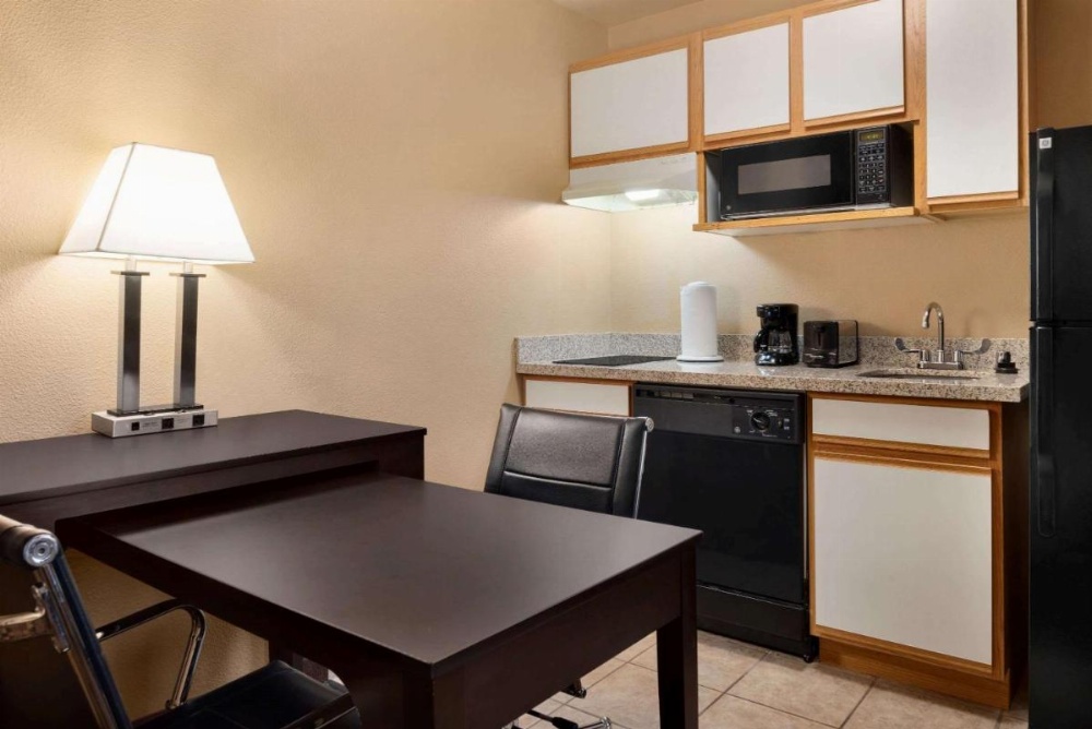 Hawthorn Suites By Wyndham Oak Creek/Milwaukee Airport Image 13