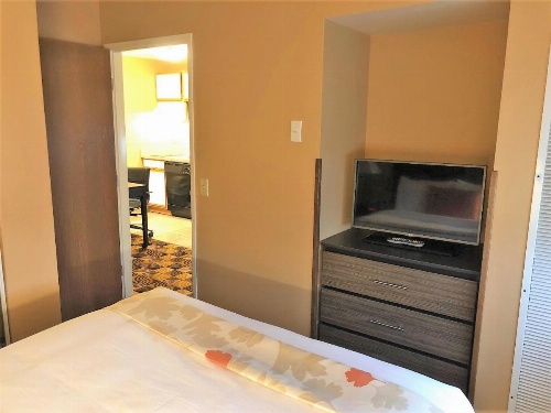 Hawthorn Suites By Wyndham Oak Creek/Milwaukee Airport image 24