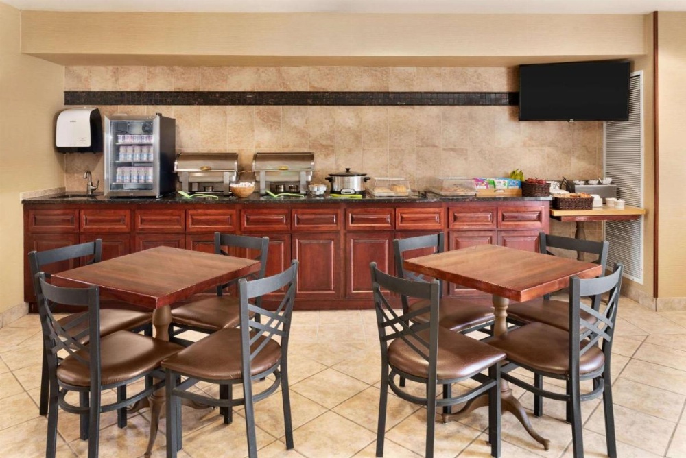Hawthorn Suites By Wyndham Oak Creek/Milwaukee Airport Image 25