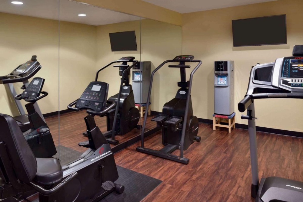 Hawthorn Suites By Wyndham Oak Creek/Milwaukee Airport Image 7
