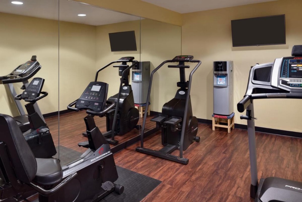 Hawthorn Suites By Wyndham Oak Creek/Milwaukee Airport